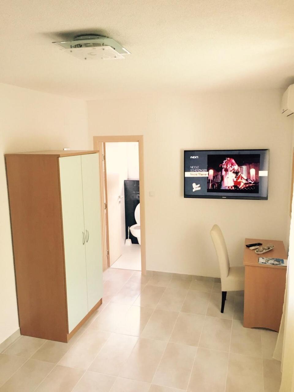 Rooms Florida Tribanj-Kruscica Rom bilde