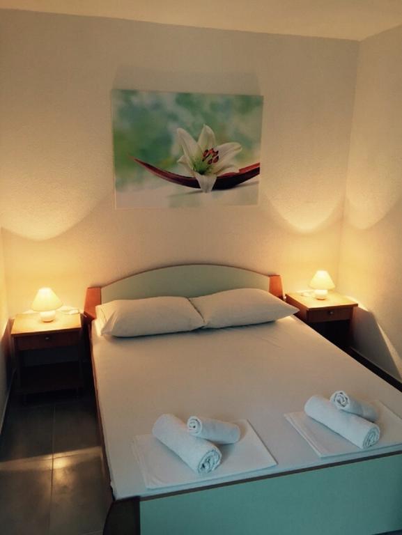 Rooms Florida Tribanj-Kruscica Rom bilde
